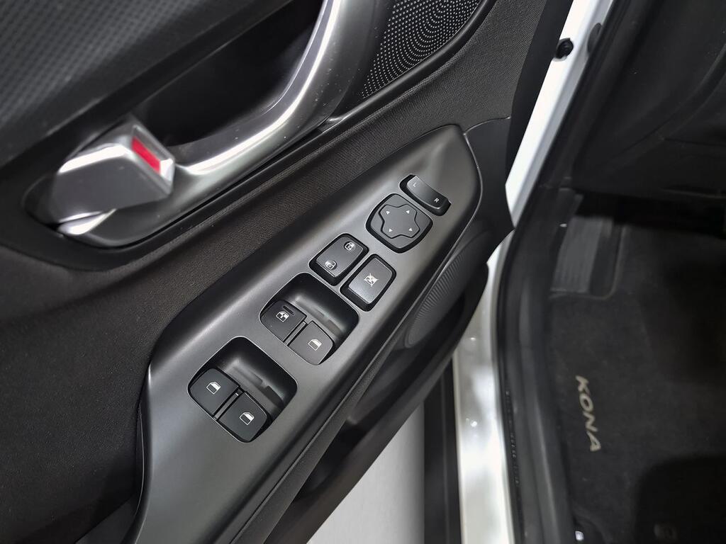 Hyundai Kona 1.6 GDI HEV Maxx DCT 11