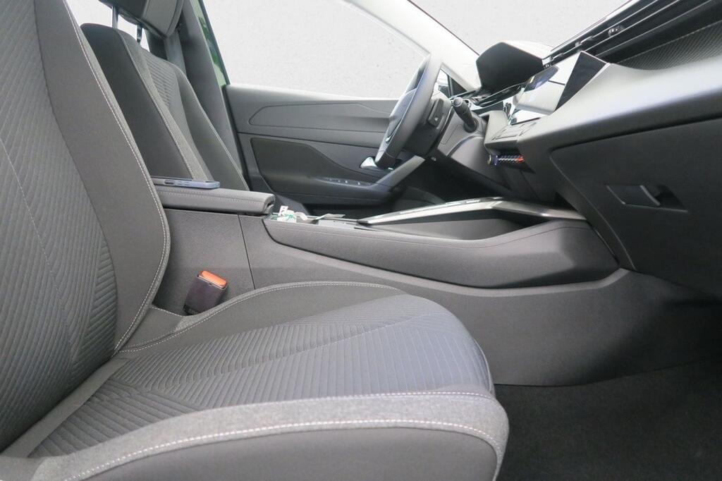 Peugeot 308 5P Active Hybrid 180 eEAT8 15