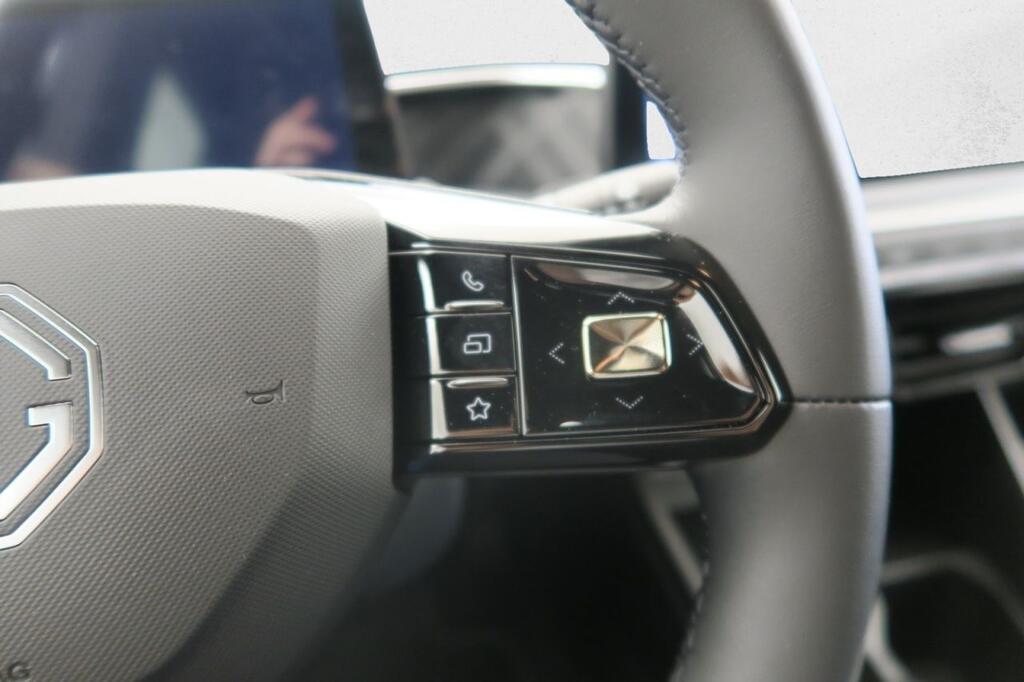 MG MG3 LUXURY 1.5 HYBRID+ 195 CV 5P 14