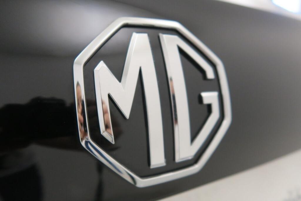 MG MG3 LUXURY 1.5 HYBRID+ 195 CV 5P 23