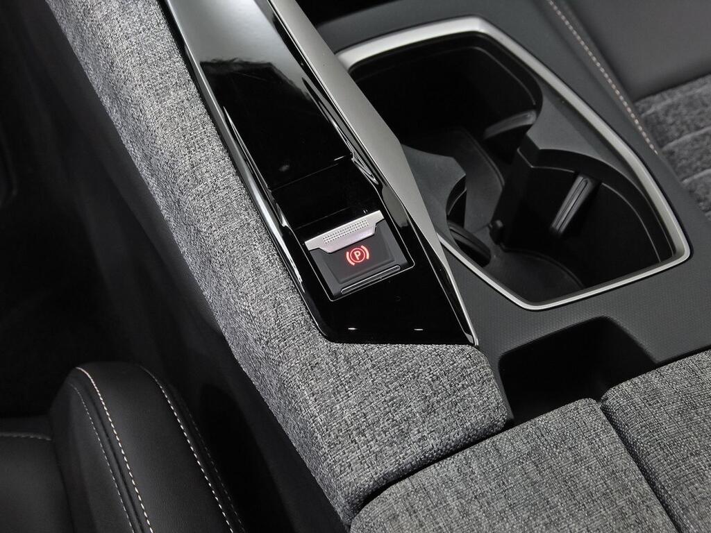 Peugeot 3008 Hybrid 1.2 100KW Allure eDCS6 33