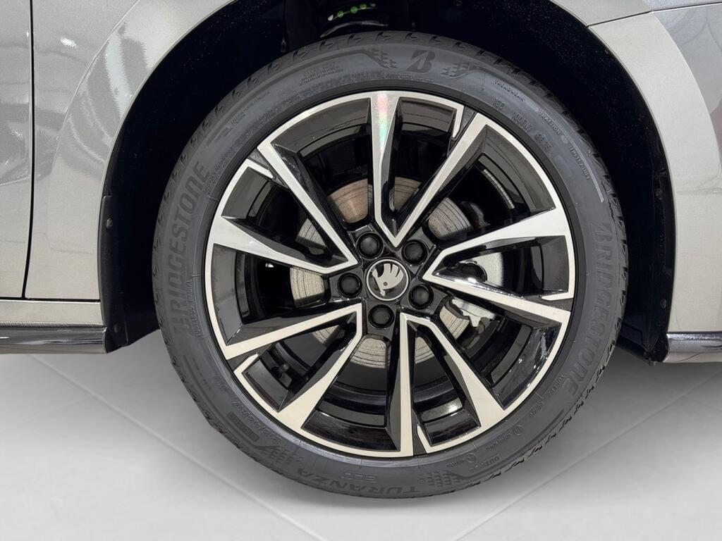 Skoda Fabia 1.0 TSI 85KW (115CV) DSG Monte Carlo 8