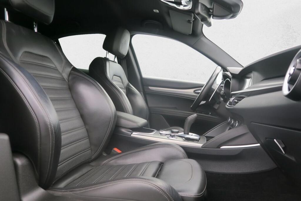 Alfa Romeo Stelvio VELOCE 2.2 D TURBO 210 CV AUTO 4WD 5P 17