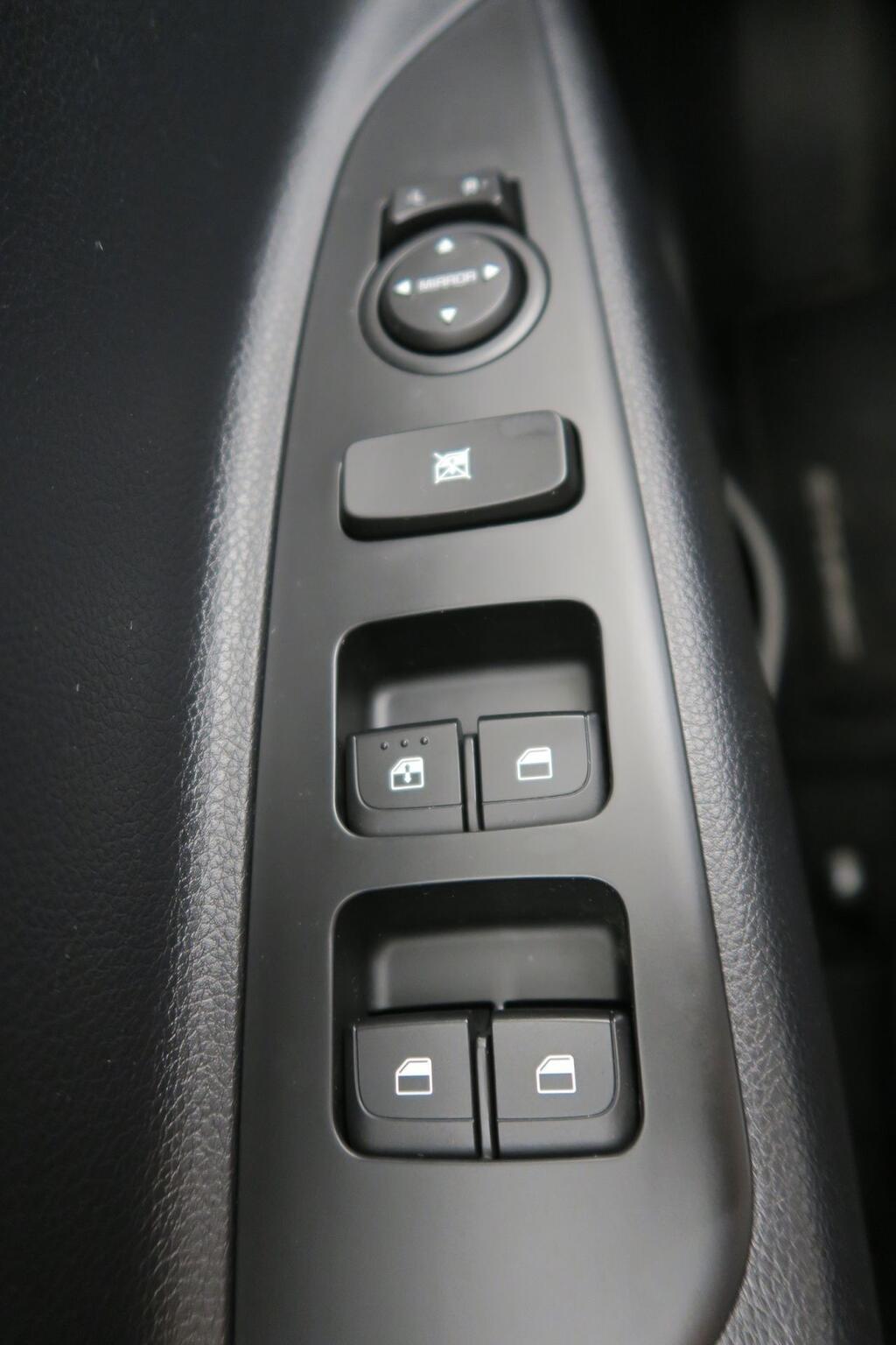 Kia Stonic CONCEPT 1.0 T-GDI MHEV IMT 100 CV 5P 9