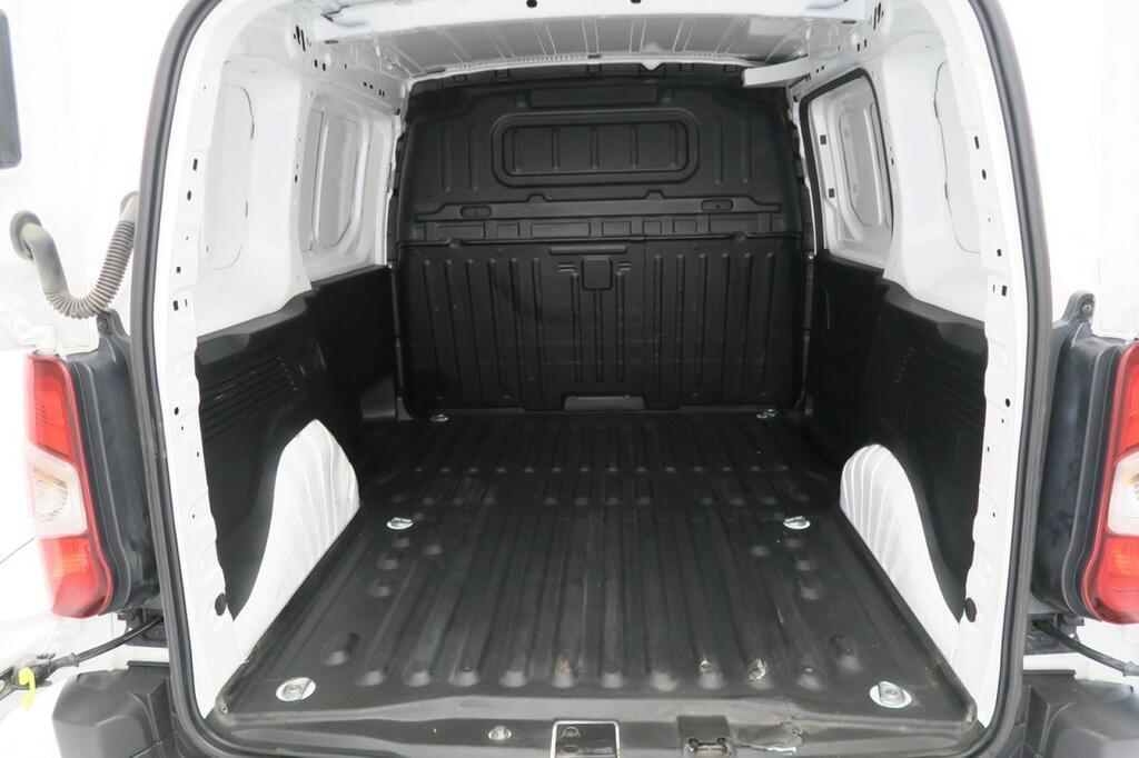 Toyota Proace City FG GX 1.5D 131 CV SWB 4P 15