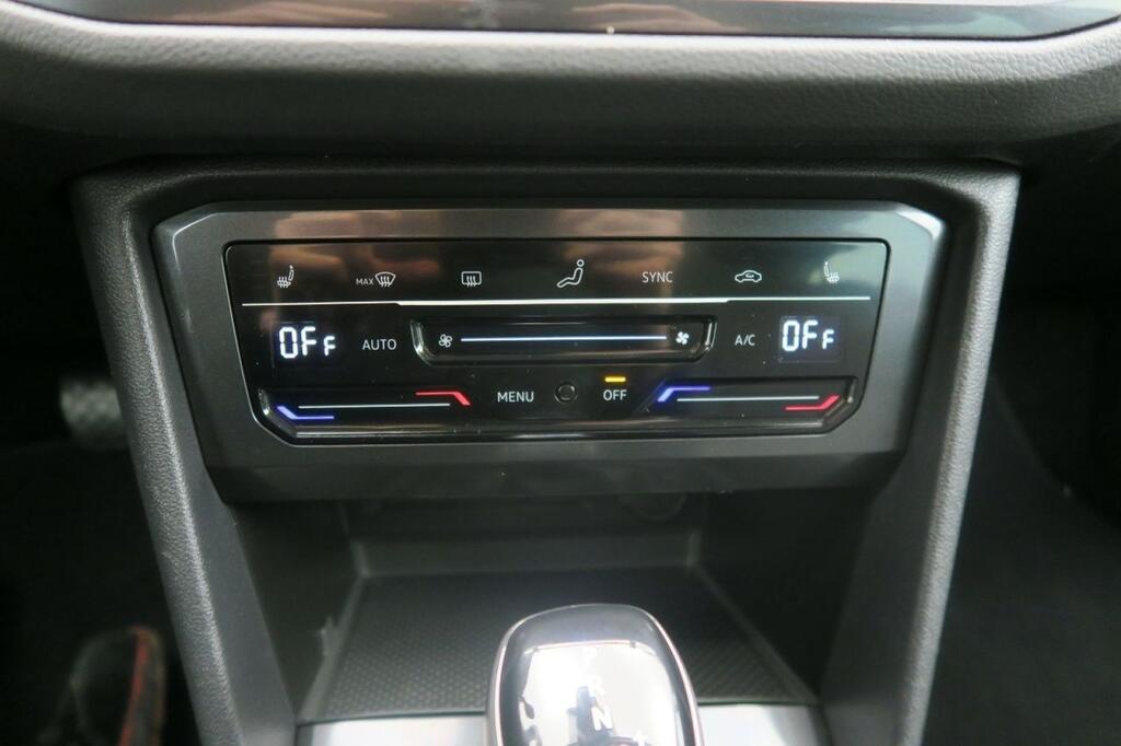 Volkswagen Tiguan LIFE 1.5 TSI 150 CV DSG 5P 9