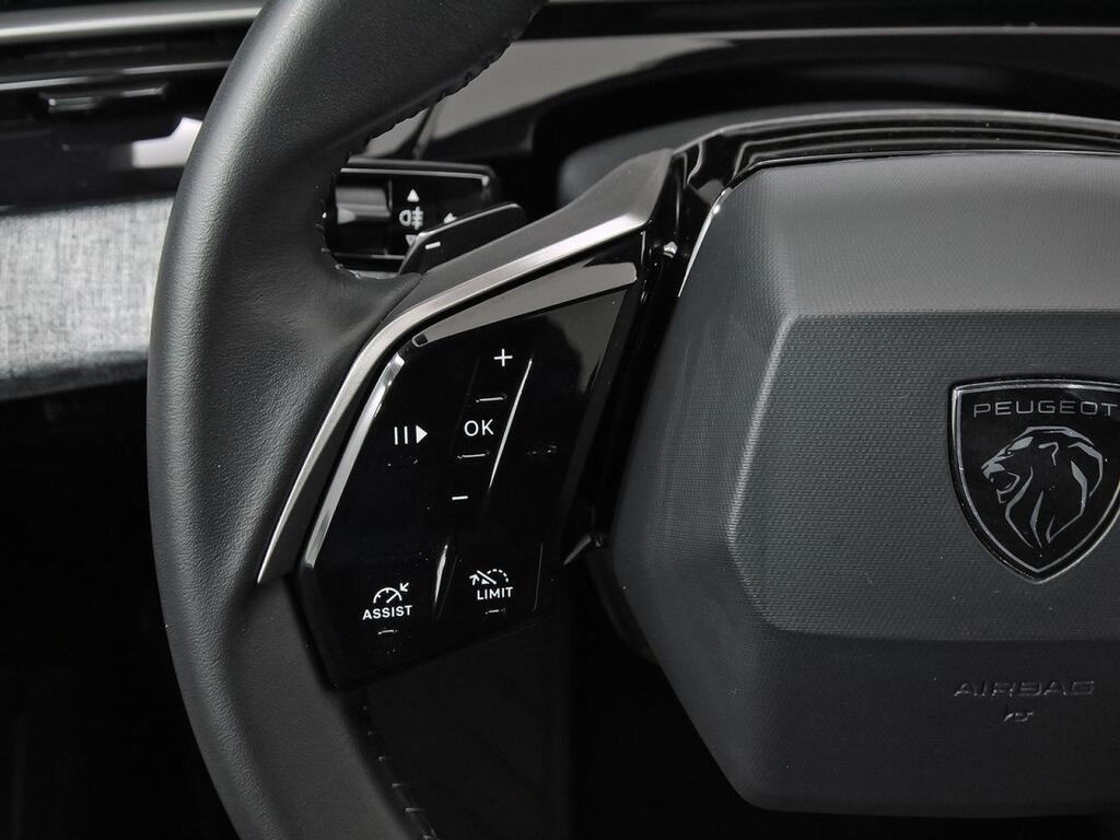 Peugeot 5008 1.2 100KW Allure eDCS6 19