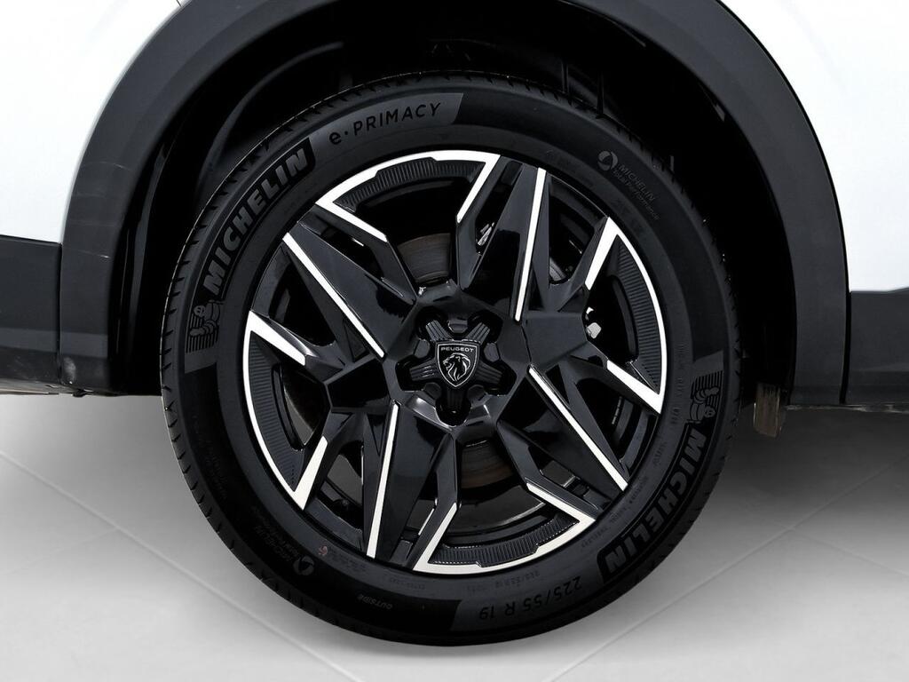 Peugeot 5008 1.2 100KW Allure eDCS6 12