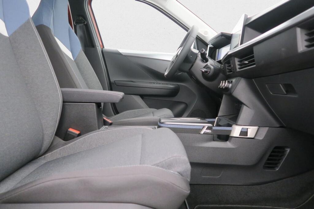 Opel Frontera 1.2T XHT Hybrid eDCT6 107kW Edition 15