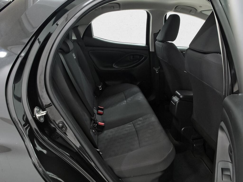 Toyota Yaris 1.5 120H Active Plus 6