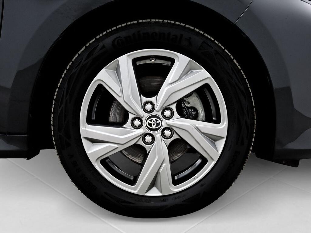 Toyota Yaris 1.5 120H Active Plus 8