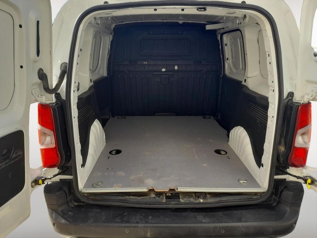 Peugeot Partner 1.2 PURETECH 110 PREMIUM STD 4P 600 KGS 7