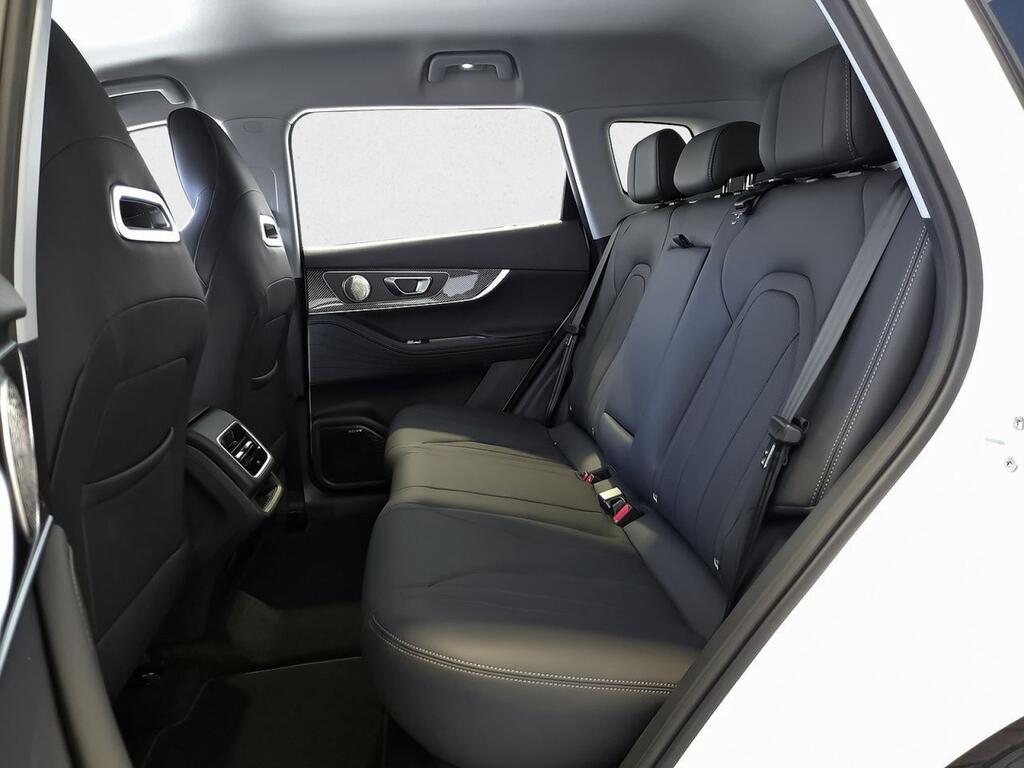 Ebro S700 1.5 TGDI PHEV Premium E-CVT 8