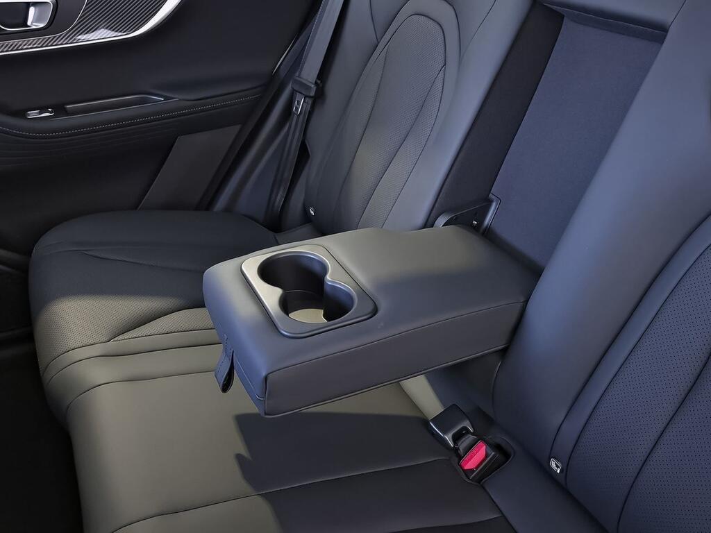 Ebro S700 1.5 TGDI PHEV Premium E-CVT 35