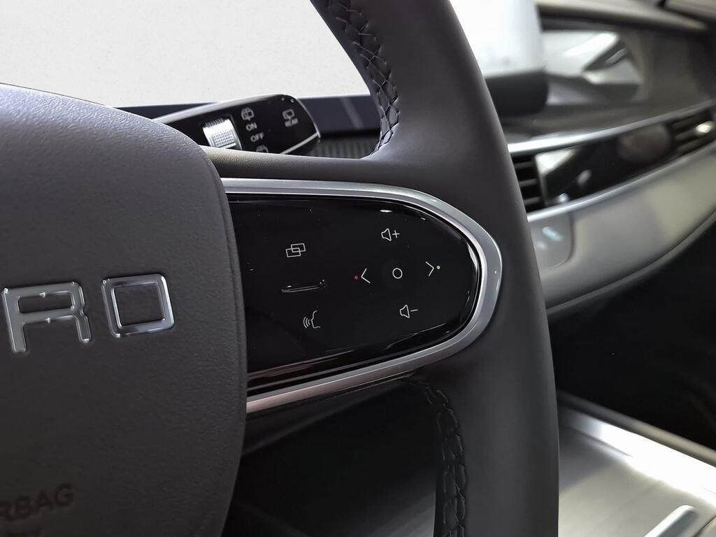 Ebro S700 1.5 TGDI PHEV Premium E-CVT 17