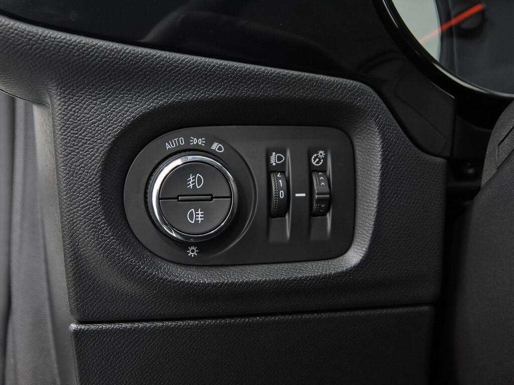 Opel Corsa 1.5D DT 74kW (100CV) Edition 14