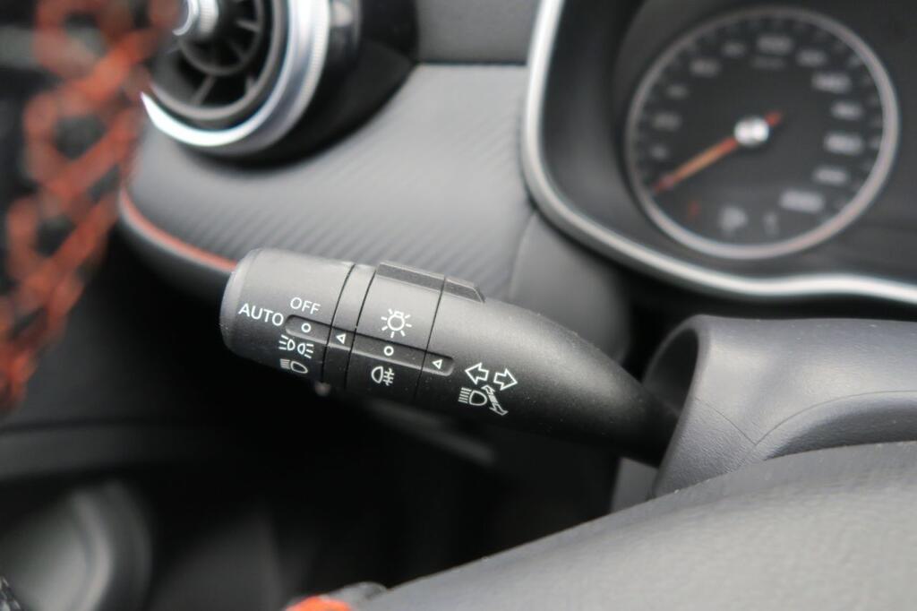 MG ZS COMFORT 1.0T 111 CV AUTO 5P 13