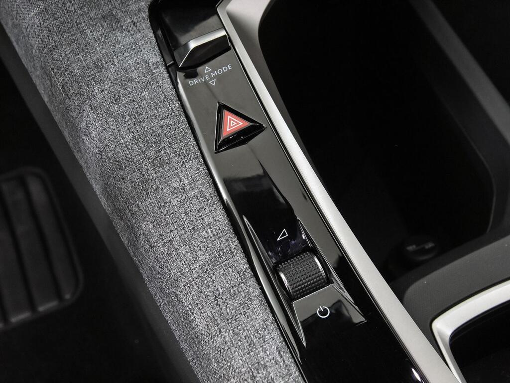 Peugeot 3008 Hybrid 1.2 100KW Allure eDCS6 33