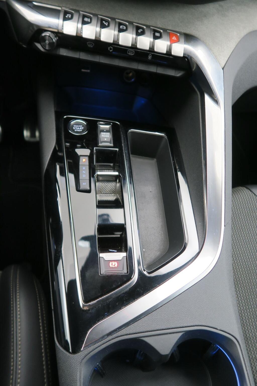 Peugeot 3008 GT 1.5 BLUEHDI 130 CV AUTO 5P 13