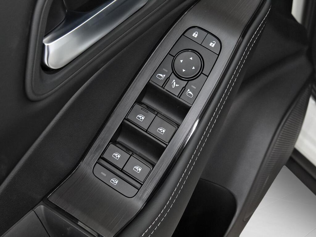 Nissan X-Trail 5pl 1.5 e-4ORCE 158kW 4x4 A/T Acenta 12