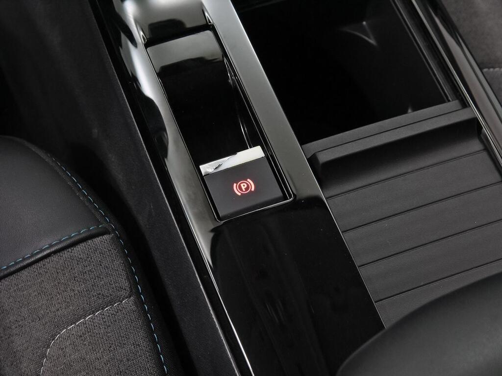 Citroën C4 BlueHDi 130 S&S EAT8 Feel Pack 28