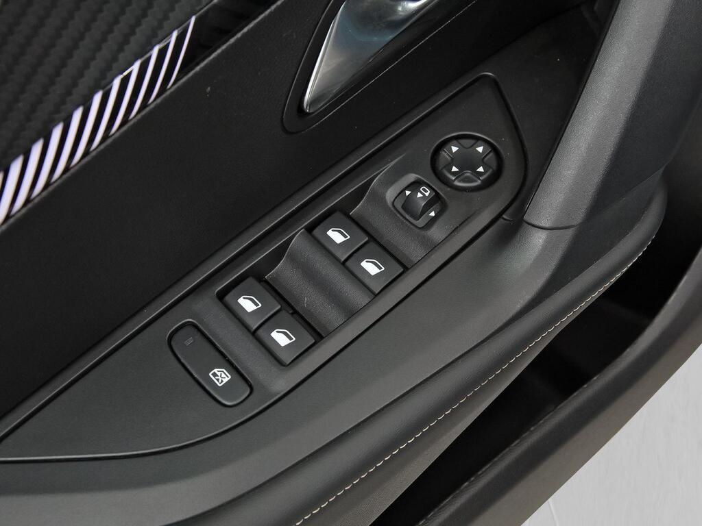 Peugeot 2008 N2008 Allure Hybrid 145 eDCS6 13