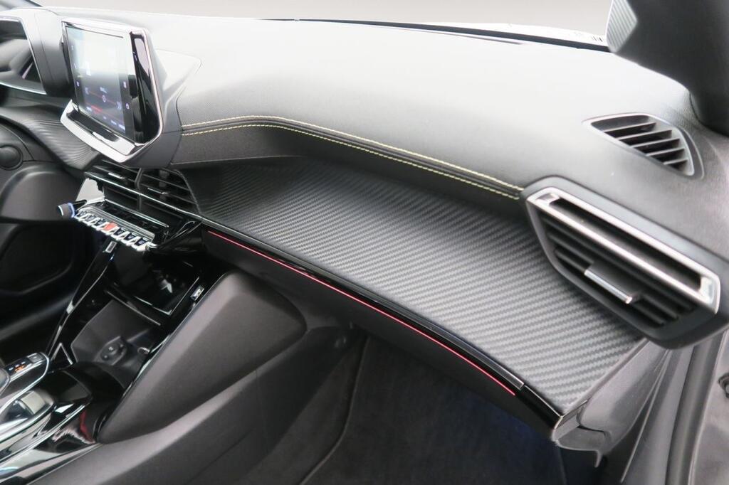 Peugeot 208 PureTech 96kW (130CV) EAT8 GT Line 13