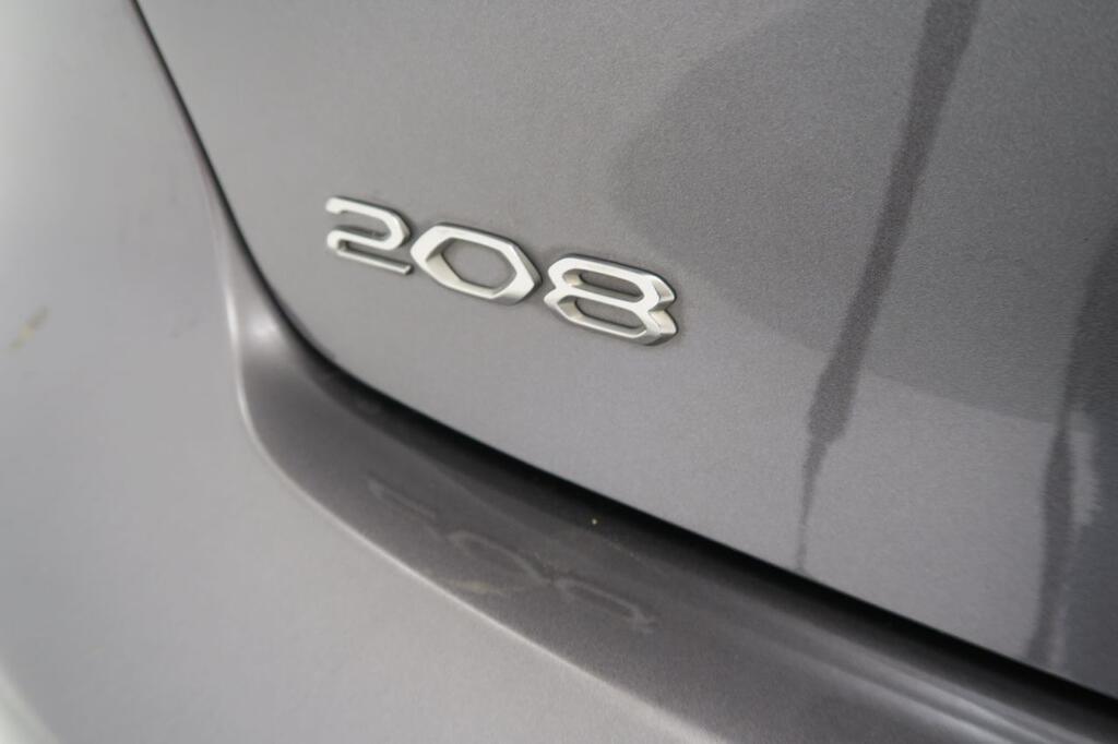 Peugeot 208 PureTech 96kW (130CV) EAT8 GT Line 18