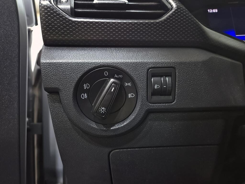 Volkswagen T-Cross Advance 1.0 TSI 81kW (110CV) 13