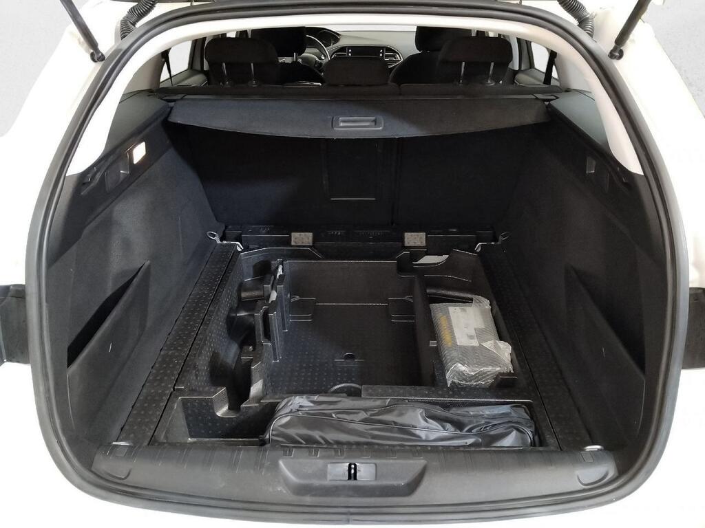 Peugeot 308 SW Style BlueHDi 130 S&S 26
