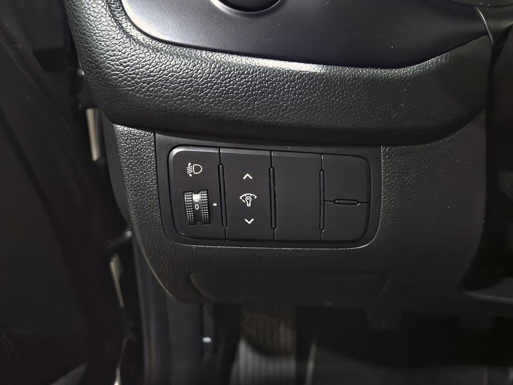 Kia Ceed 1.4 CVVT 74kW (100CV) Concept Plus 12