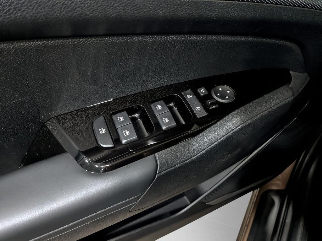 Kia Sportage 1.6 T-GDi MHEV 180CV Tech 4x4 DCT 11