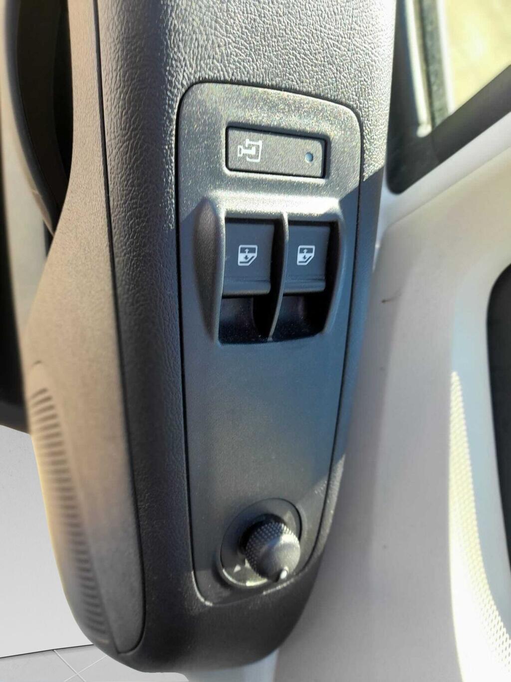 Opel Movano FG 2.2 BLUEHDI 120 L2H2 3.3T FWD BASE 4P 23