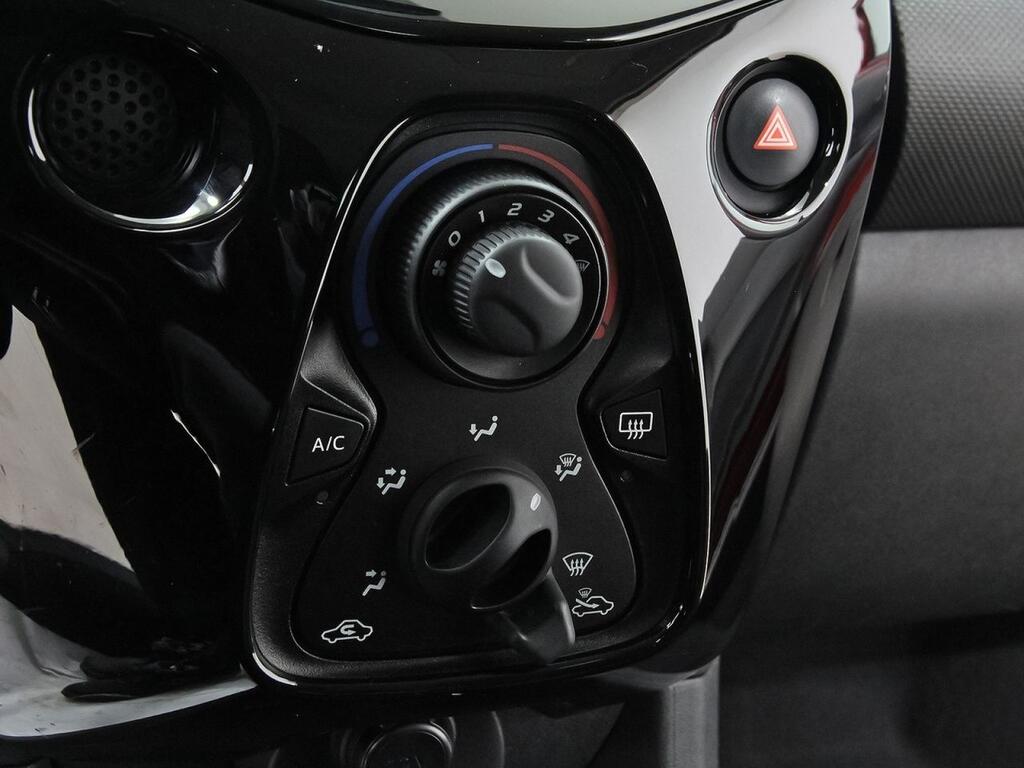 Citroën C1 VTi 53kW (72CV) S&S City Edition 27