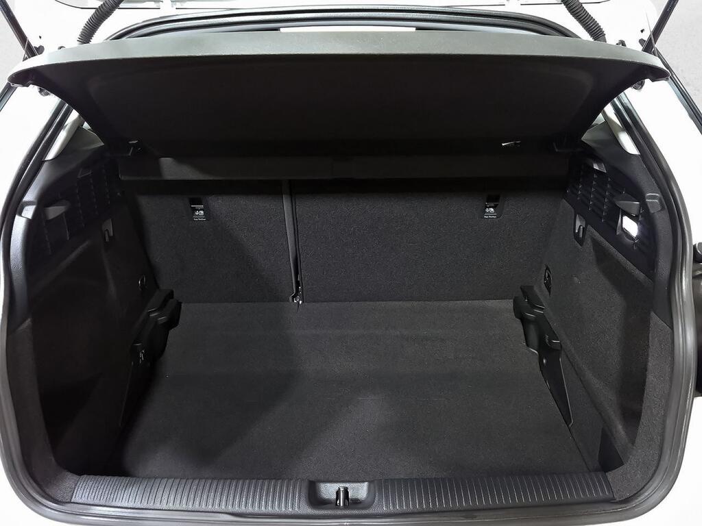 Audi Q2 Design 30 TFSI 85kW (116CV) 9