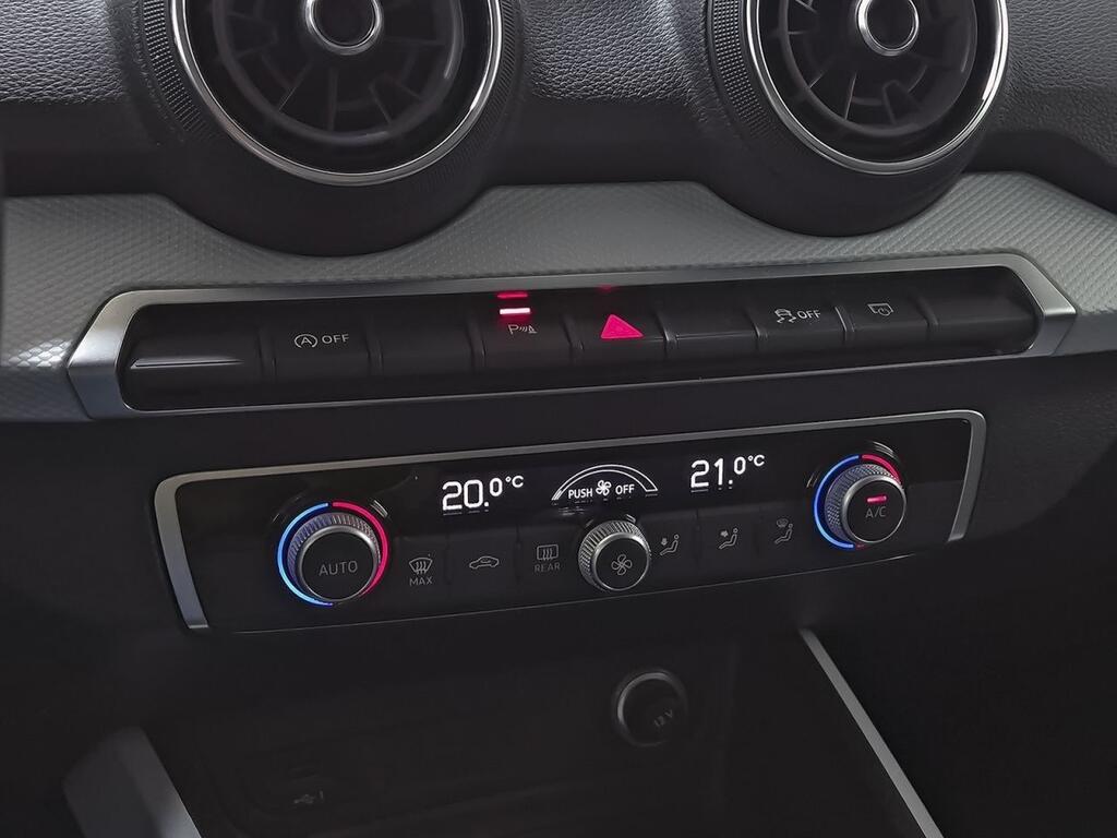 Audi Q2 Design 30 TFSI 85kW (116CV) 24