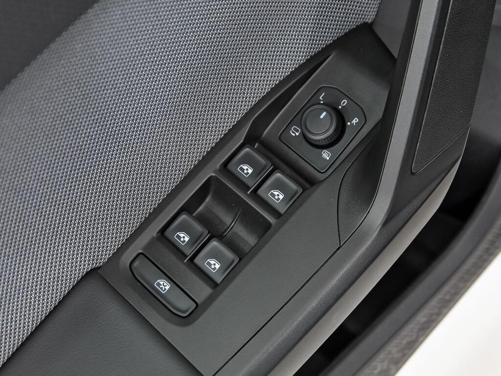 Seat Leon 1.5 TSI 85kW S&S Style 25 Aniversario 29