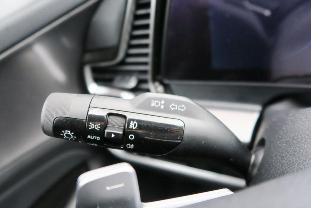 Kia Sportage 1.6 T-GDi PHEV Tech 4X4 (17″) 14