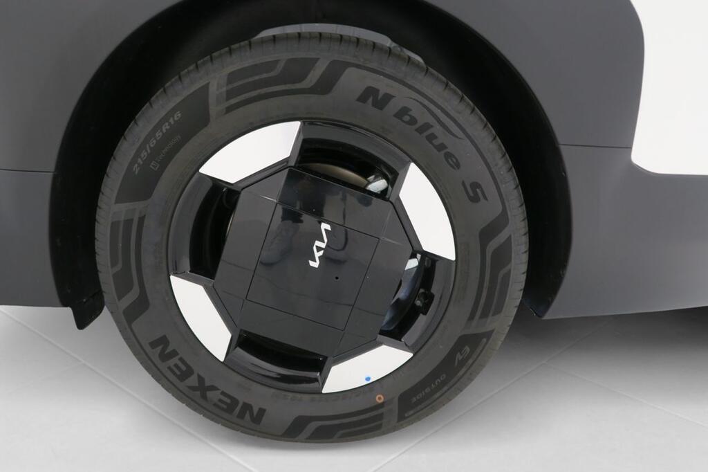 Kia PV5 Passenger Furgoneta BEV 71KWH L2H1 PLUS AUTO 163 4P 29