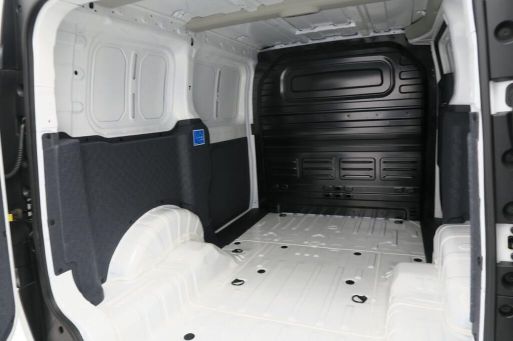 Kia PV5 Passenger Furgoneta BEV 71KWH L2H1 PLUS AUTO 163 4P 23