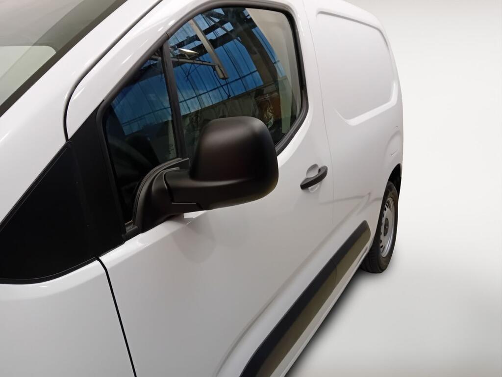 Peugeot Partner E-PARTNER FG STANDARD 800 KG BEV (100KW) 136CV 13