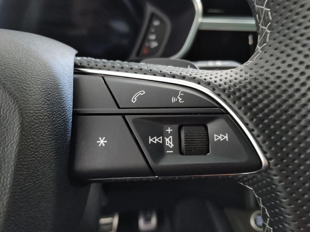 Audi Q3 Black line 35 TDI 110kW (150CV) S tronic 17