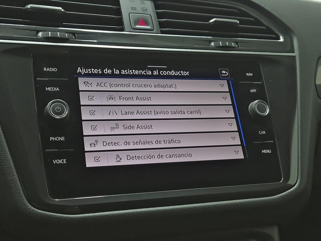 Volkswagen Tiguan Life 2.0 TDI 110kW (150CV) 29