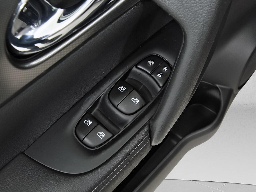 Nissan Qashqai DIG-T 103 kW (140 CV) E6D N-CONNECTA 12