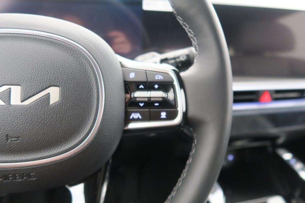 Kia Sorento SUV 1.6 T-GDI HEV EMOTION AUTO 4WD 215 5P 7 Plazas 16