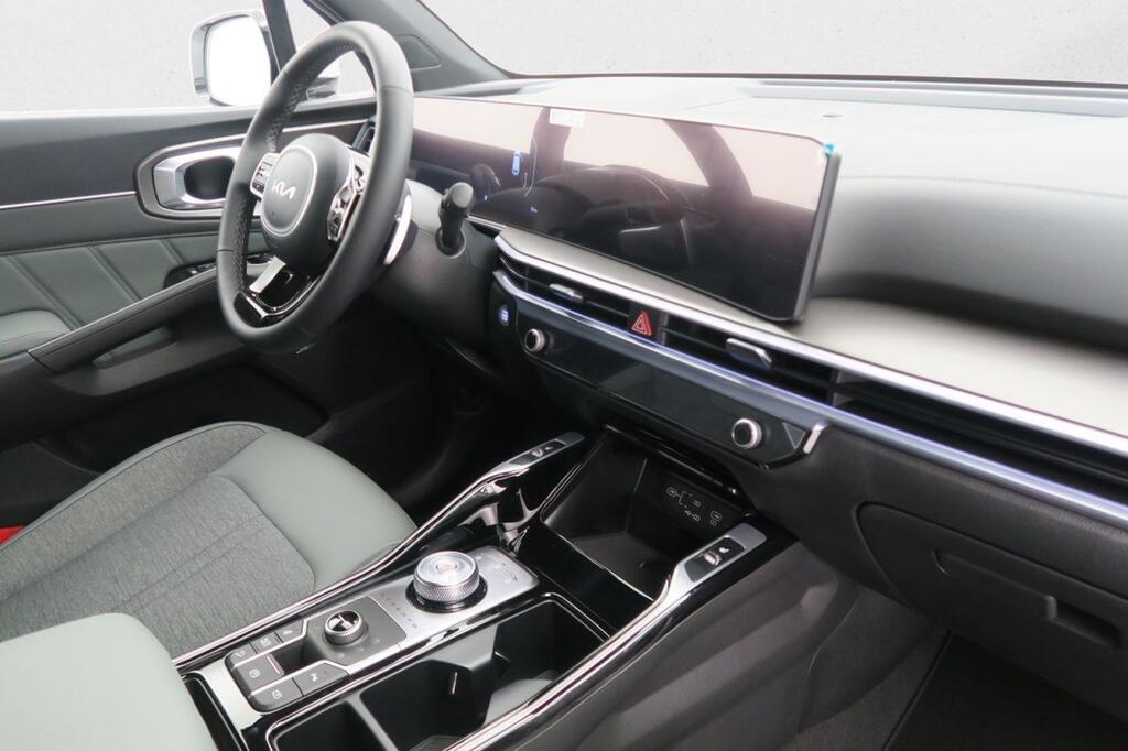 Kia Sorento SUV 1.6 T-GDI HEV EMOTION AUTO 4WD 215 5P 7 Plazas 23