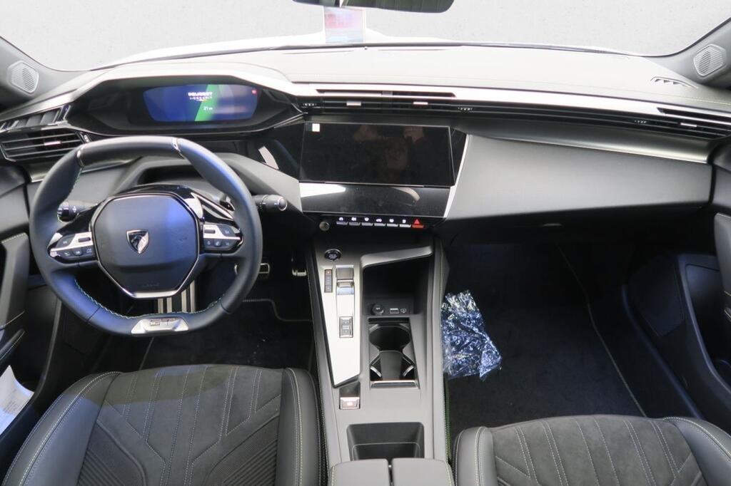 Peugeot 408 408 GT Puretech 130 EAT8 13