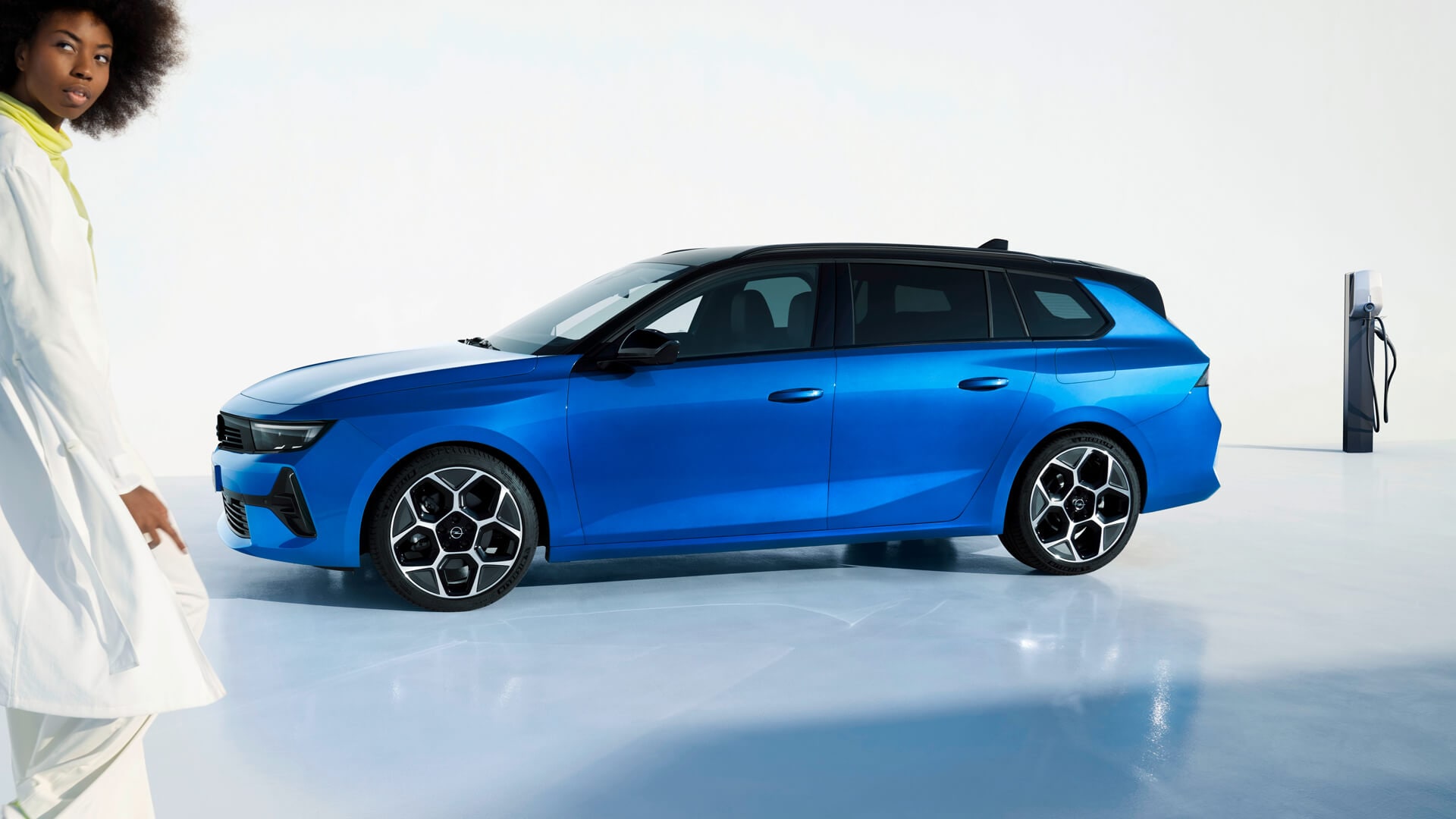 Opel Astra Sports Tourer PHEV