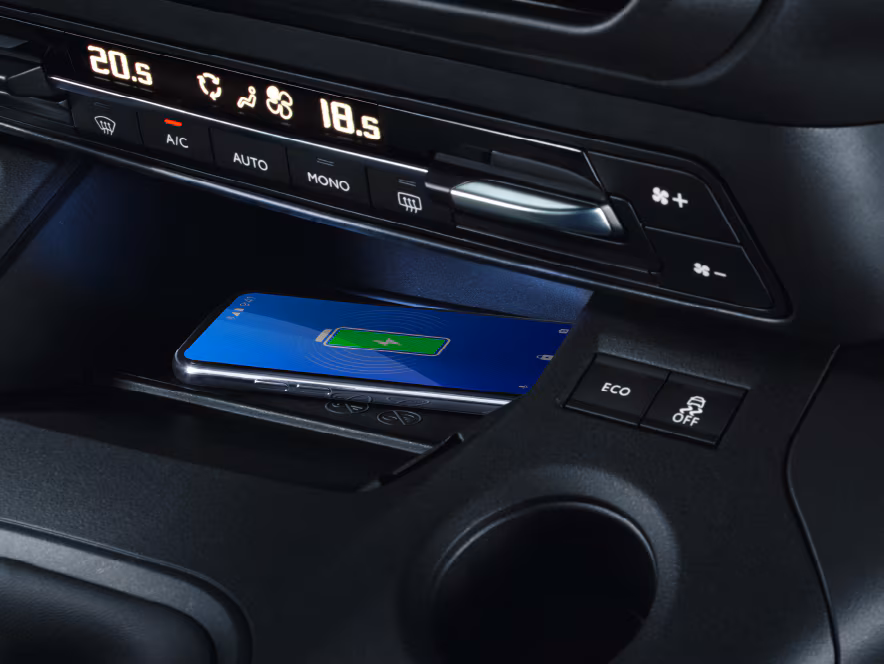 Opel Combo Cargo interior