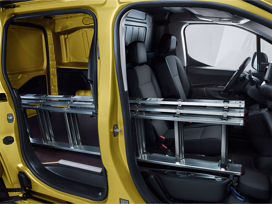 Opel Combo Cargo interior